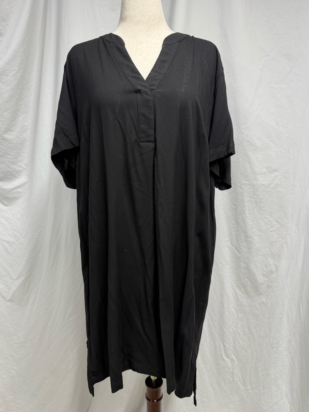 H&M Black V-Neck Tunic Dress